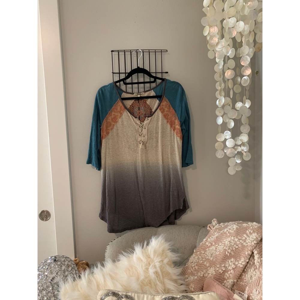 Patterned short sleeve shirt!